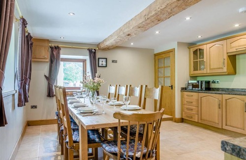 Llanwrtyd Wells Cottage | 5 Bed in Llanwrtyd Wells (oc-bn173)