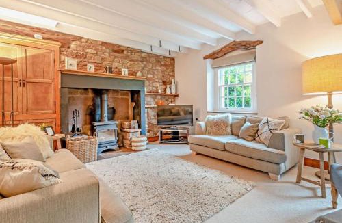 Penrith House | 5 Bed in Penrith oc-sz111