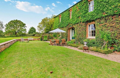 Fitzhead Cottage | 5 Bed in Taunton (oc-95570)