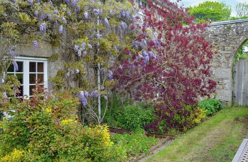 Saint Erth Praze Cottage | 5 bedroom accommodation in St Erth, Hayle