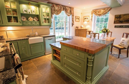 Alkborough Cottage | 5 bedroom accommodation in Alkborough, near Scunthorpe