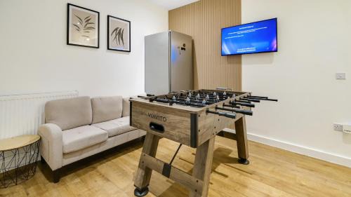 Canning Town North House | 5 Bedroom House by London Airport, Excel and Olympic stadium