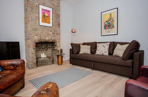 Newham Apartment | 5 Bedroom House in East London