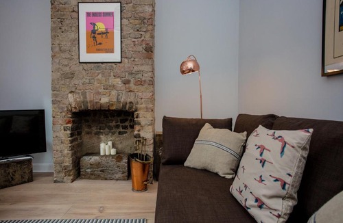 Newham Apartment | 5 Bedroom House in East London