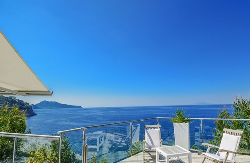 Massa Lubrense Villa | 5 bedrooms 4 bathrooms Villa in Sorrento Peninsula