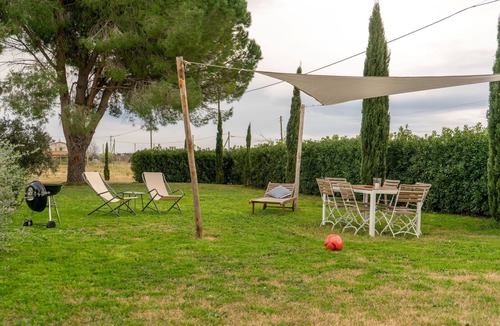 Rosignano Marittimo Apartment | 5 minutes from the sea family apartment with large garden. Pet friendly.