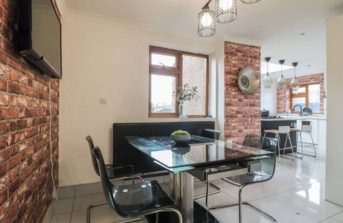 Skellow Cottage | 57 HOWDEN AVENUE, family friendly, with a garden in Skellow