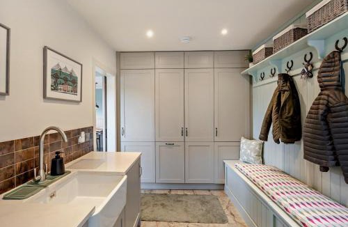 Newton House | 6 Bed in Broxburn oc-94359
