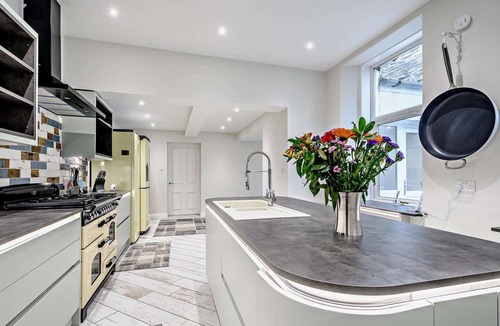 Innellan Cottage | 6 Bed in Dunoon (oc-81381)