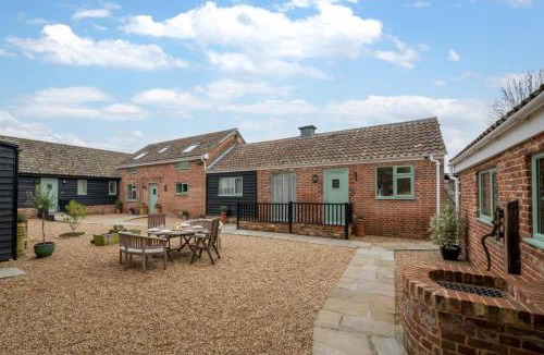 Sudbury House | 6 Bed in Great Waldingfield oc-ac4