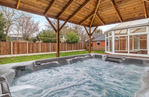 Claydon Cottage | 6 bedroom accommodation in Ipswich
