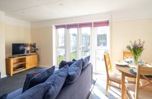 Aldeburgh House | 6 Franklin Rd - Aldeburgh Coastal Cottages