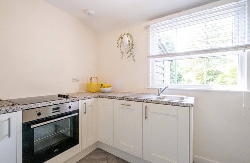 Thorpeness Cottage | 6 Uplands - sleeps 3 guests in 2 bedrooms