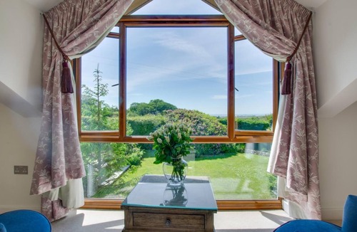 Tresowes Cottage | 7 Bed in Ashton (oc-p00891)