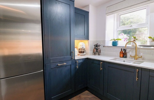Newton Stewart Cottage | 7 BREWERY POOL, pet friendly, with a garden in Newton Stewart