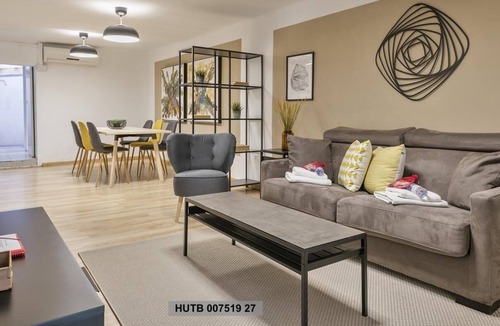 el Camp d'en Grassot i Gracia Nova Apartment | 7. Office Up Apartment