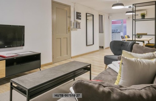el Camp d'en Grassot i Gracia Nova Apartment | 7. Office Up Apartment