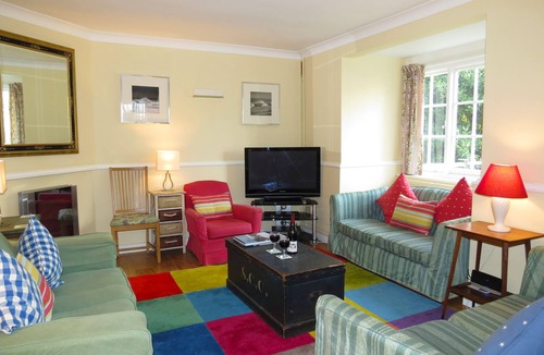 Thorpeness Apartment | 7 Whinlands - sleeps 10 guests in 5 bedrooms