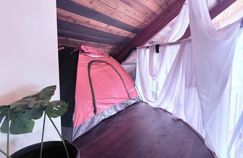 Chippawa Bed & Breakfast | 8 Tents at Niagara Retreat Center