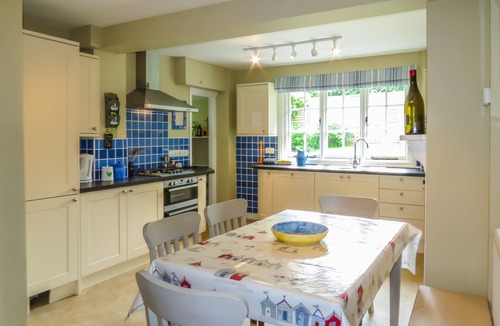 Thorpeness Cottage | 8 The Whinlands - sleeps 8 guests in 4 bedrooms