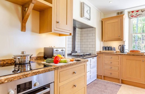 Forres Cottage | 9 Bed in Forres (oc-ca039)