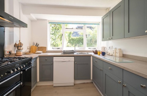 Thorpeness Cottage | 9 Whinlands - sleeps 10 guests in 4 bedrooms