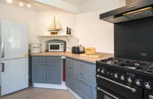Thorpeness Cottage | 9 Whinlands - sleeps 10 guests in 4 bedrooms