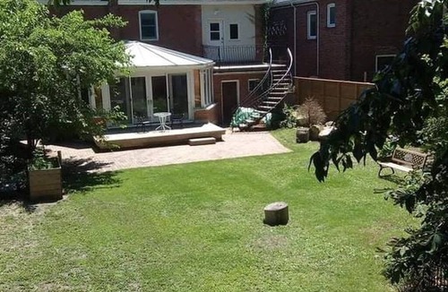 East York House | A beautiful retreat in the heart of the city