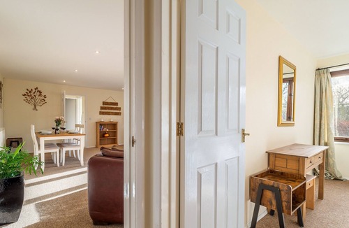 Westleton Cottage | A family-friendly cottage set within ten acres of beautiful landscaped gardens benefiting from onsit