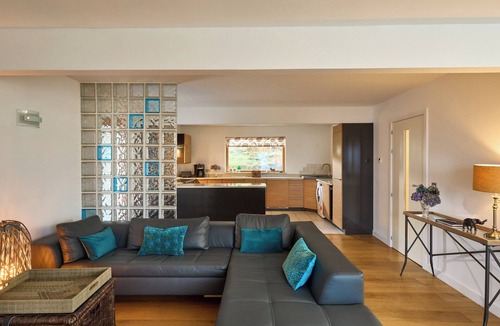 Strachur Cottage | A great coastal property with superb views.