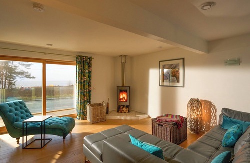 Strachur Cottage | A great coastal property with superb views.