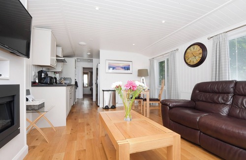 Port Glasgow Cottage | A perfect luxury coastal escape for couples.