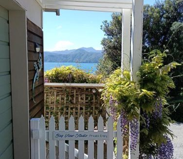 Whatamango Bay Bed & Breakfast | A Sea View B&B