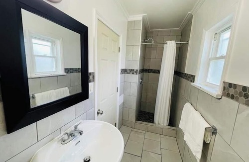 Niagara Falls Hotel | A1 Inn
