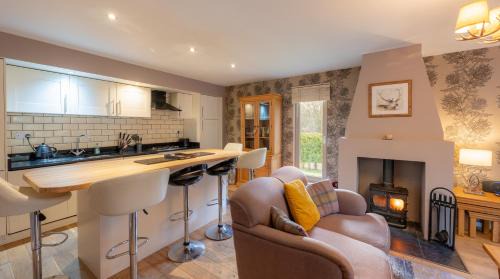 Fort Augustus House | Abbey Holidays Loch Ness Luxury Self Catering 2 Bedroom Cottages