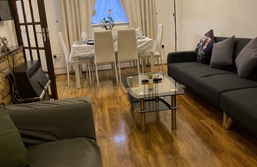 Abbey Wood House | Abbey Mcleod Relaxation House