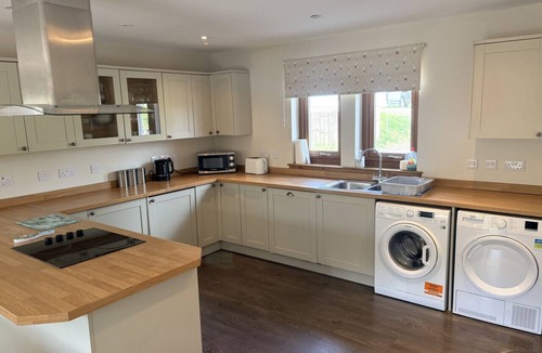 Connel House | Abernethys Cottage in Connel