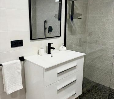La Petxina Apartment | Across from the Turia Modern City Stay