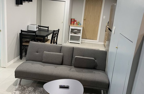 South Central House | Adorable two bedrooms unit with sperate entrance close to everywhere