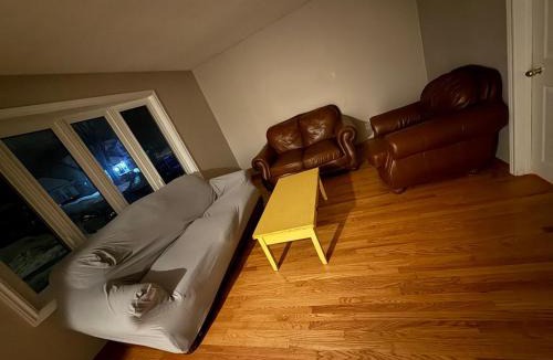 Rosemount House | Affordable Family Room for 4 People-24Hrs Checkin-Next To Downtown,Airport