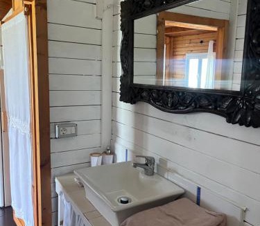 San Cristobal de La Laguna Ski Chalet | Agradable Mini Casa de madera con jardín amplio