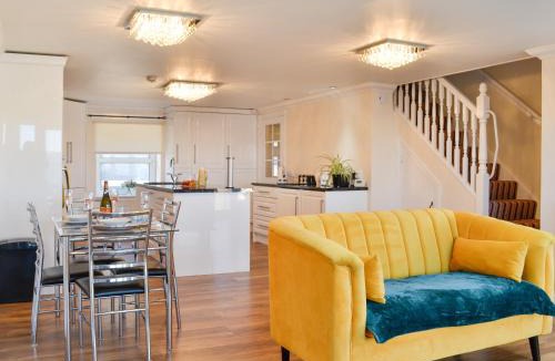 Stranraer House | Ailsa Craig View