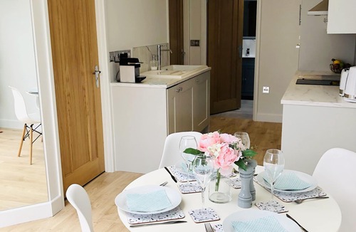 Swalecliffe House | AIR CON Modern 2BR House w/Garden Near Beach