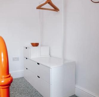Mylor Churchtown House | Albion Cottage central Falmouth with parking and 10 minutes to the beach