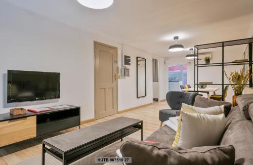 el Camp d'en Grassot i Gracia Nova Apartment | Alcam Office up