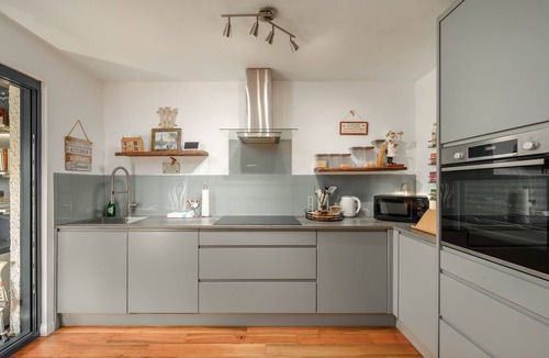 Longcroft House | Almond Green 2 Bedroom House - Edinburgh