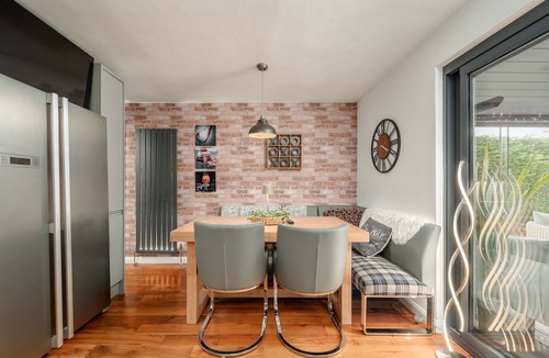 Longcroft House | Almond Green 2 Bedroom House - Edinburgh