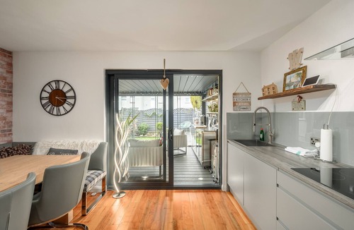 Longcroft House | Almond Green 2 Bedroom House - Edinburgh