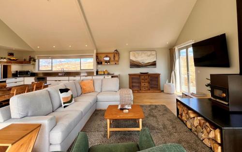Tekapo House | Alpine Retreat - LAKE TEKAPO