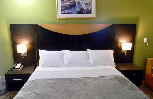 Argyle Hotel | American Plaza Motel